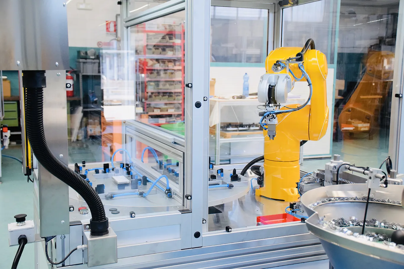 macchina-inserimento-clip-2