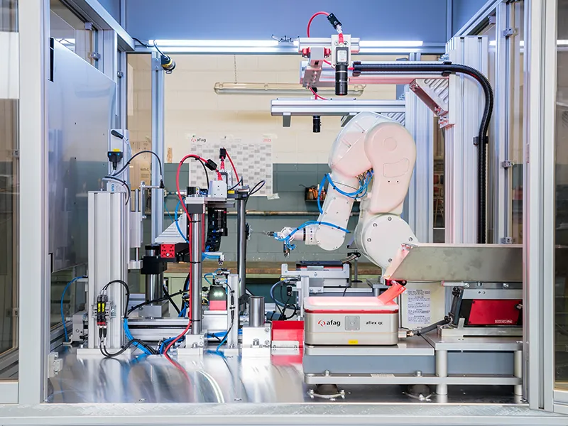 macchina-montaggio-connettori-elettronici